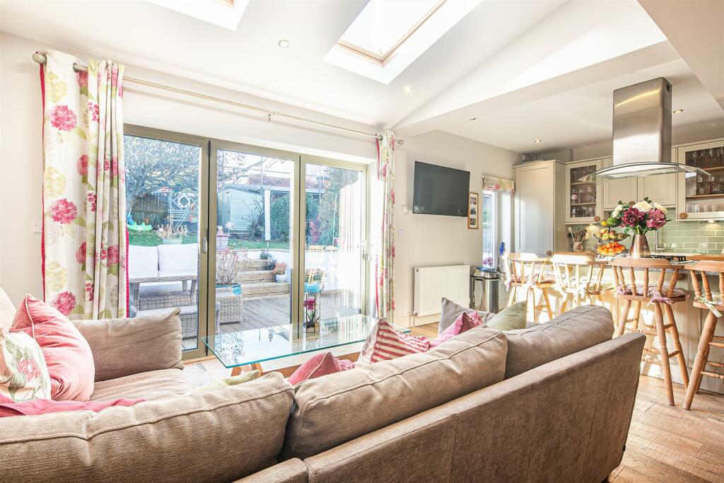 Lounge area in extension