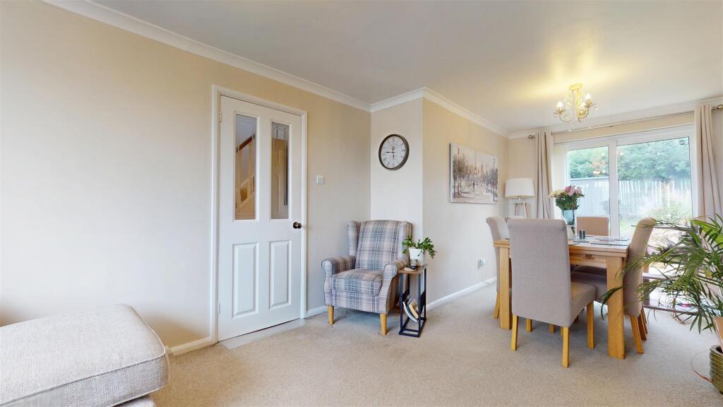 -d313EI6k06NcwesBHxppA copy.jpg