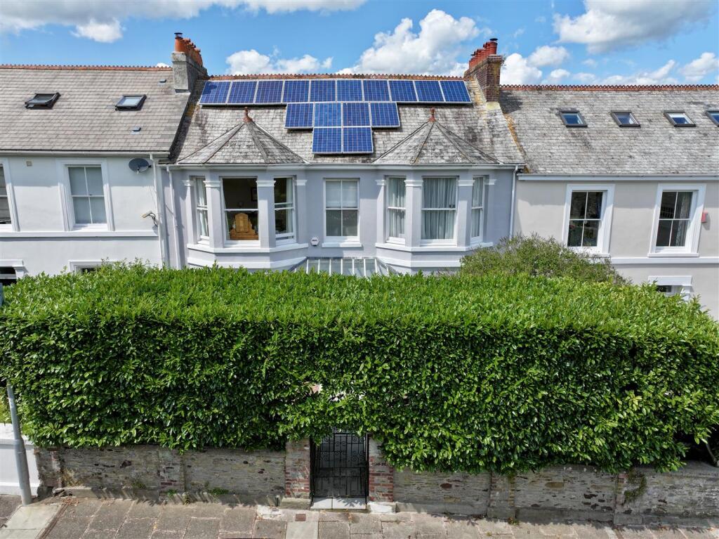 dji_fly_20250702_150108_0400_1751541746781_photo.j