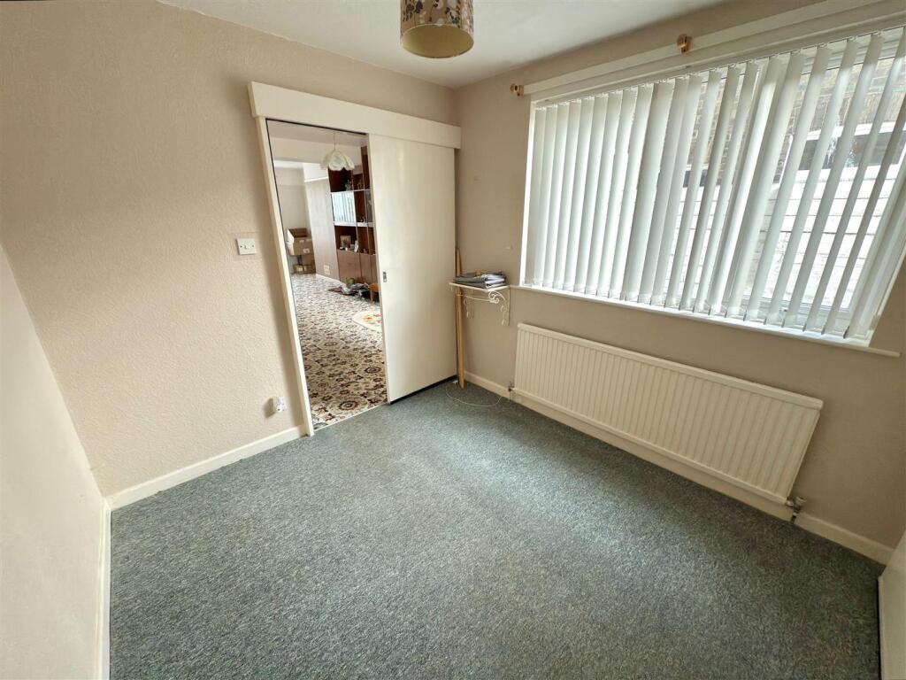 BREAKFAST ROOM AREA.jpg