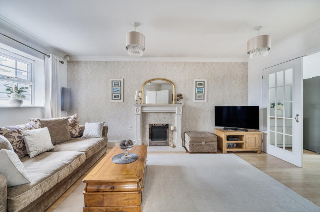 1343038-18-68a5ce...