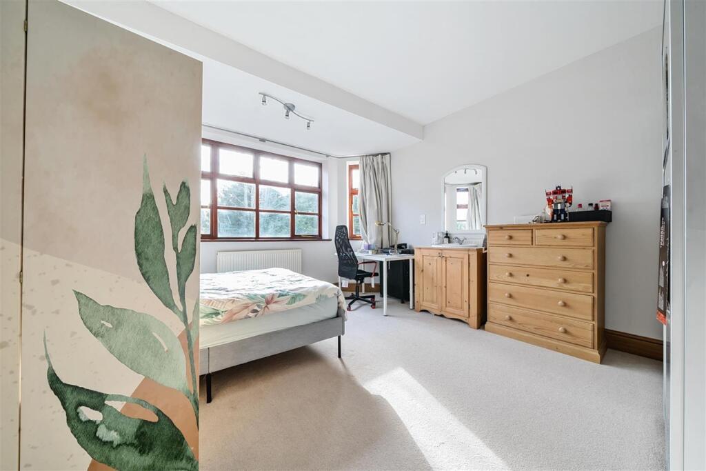 Bedroom 3.jpg