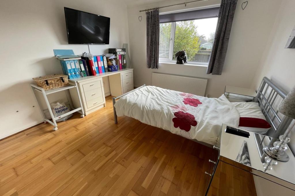 11- Bedroom
