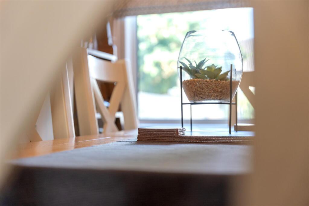 60 Parliment Road-14.jpg