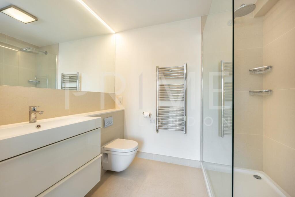 BATHROOM2 (18).jpg