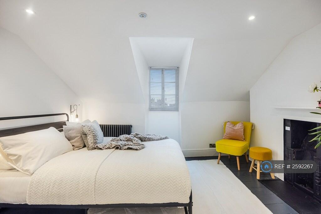 Kind Bedroom 