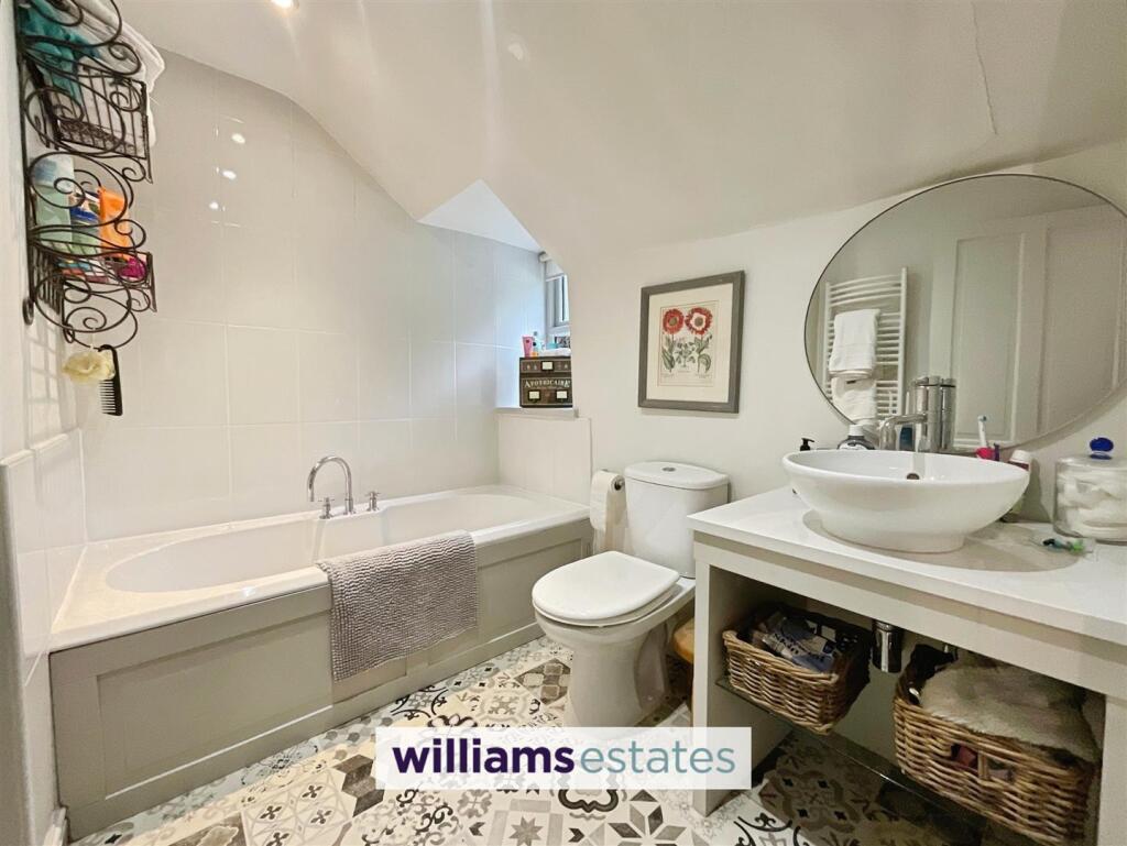 Ensuite