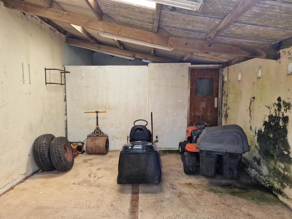 Shed