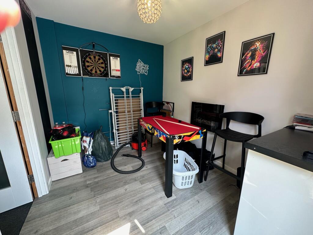 Garage - Games Room
