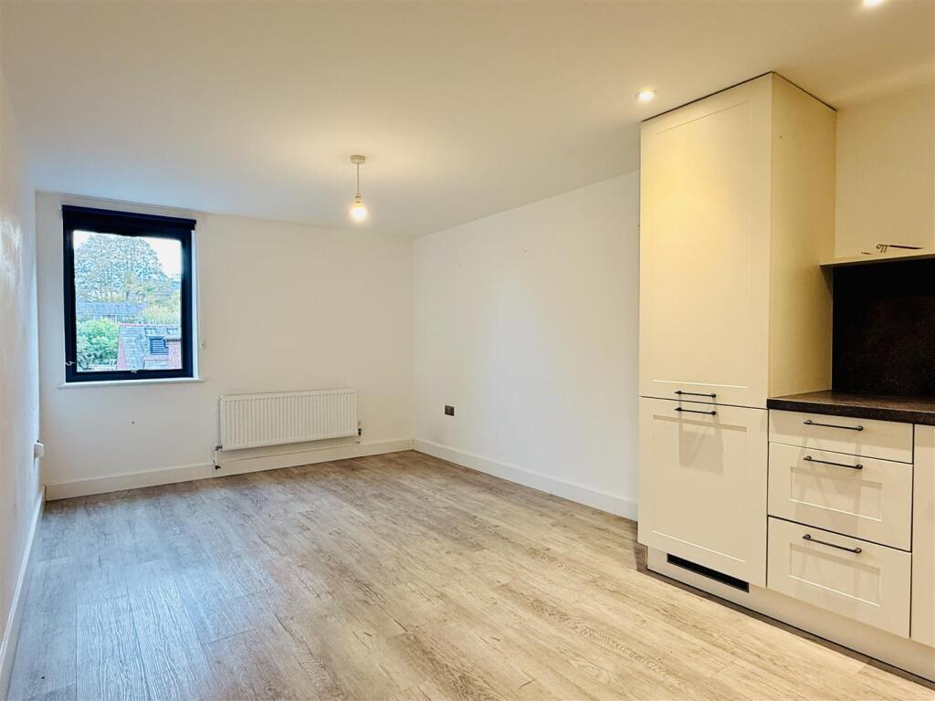 Photo 08-10-2025, 16 47 43.jpg