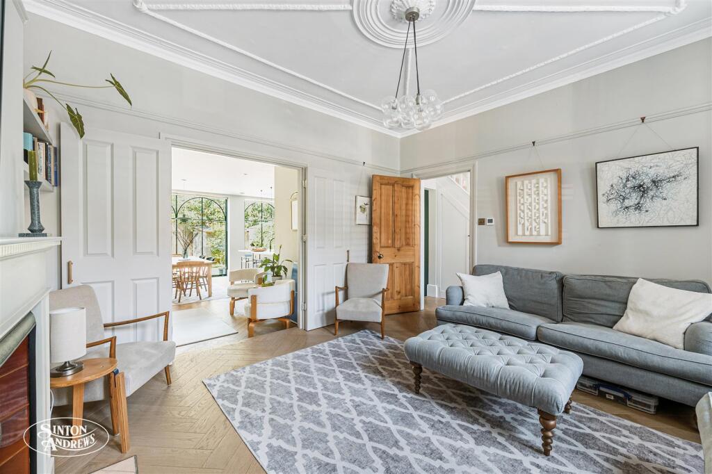 19 Whitehall Road-4.jpg