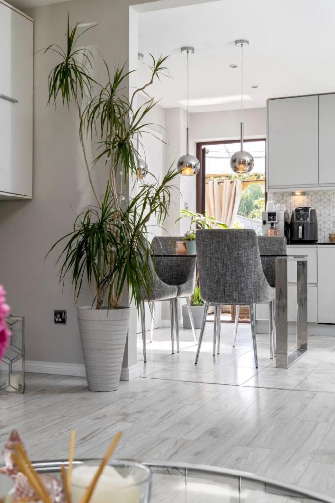 Hurstfield, 47-012.JPG