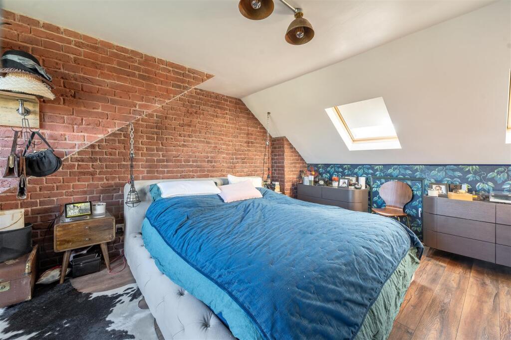 Elmfield Road, E4