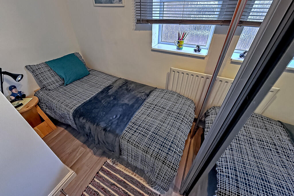 28PlayfieldClose-...