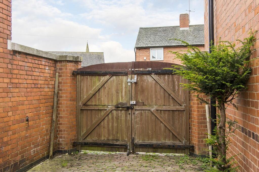 Driveway And Courtyard