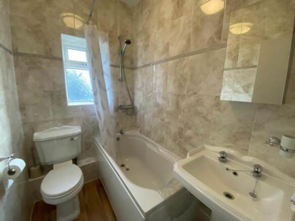 81831_LBL220226_L_IM