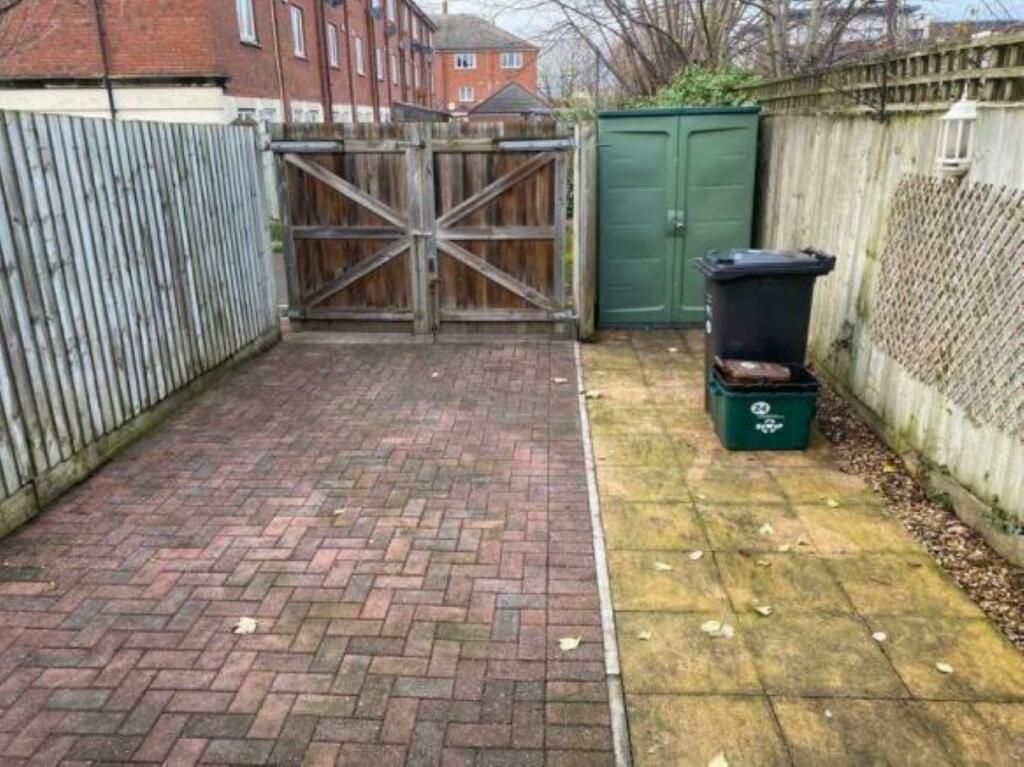 32801_9506004_IMG_08_0000_max_656x437 (Large).jpeg