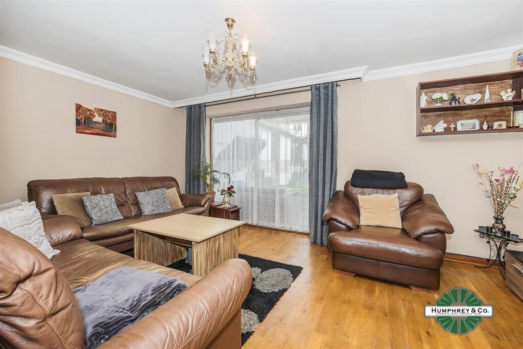 24   Manning Road -012.jpg