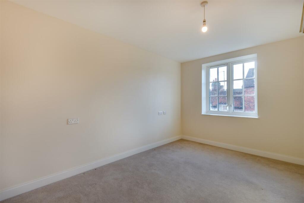 8630007-interior08.jpg