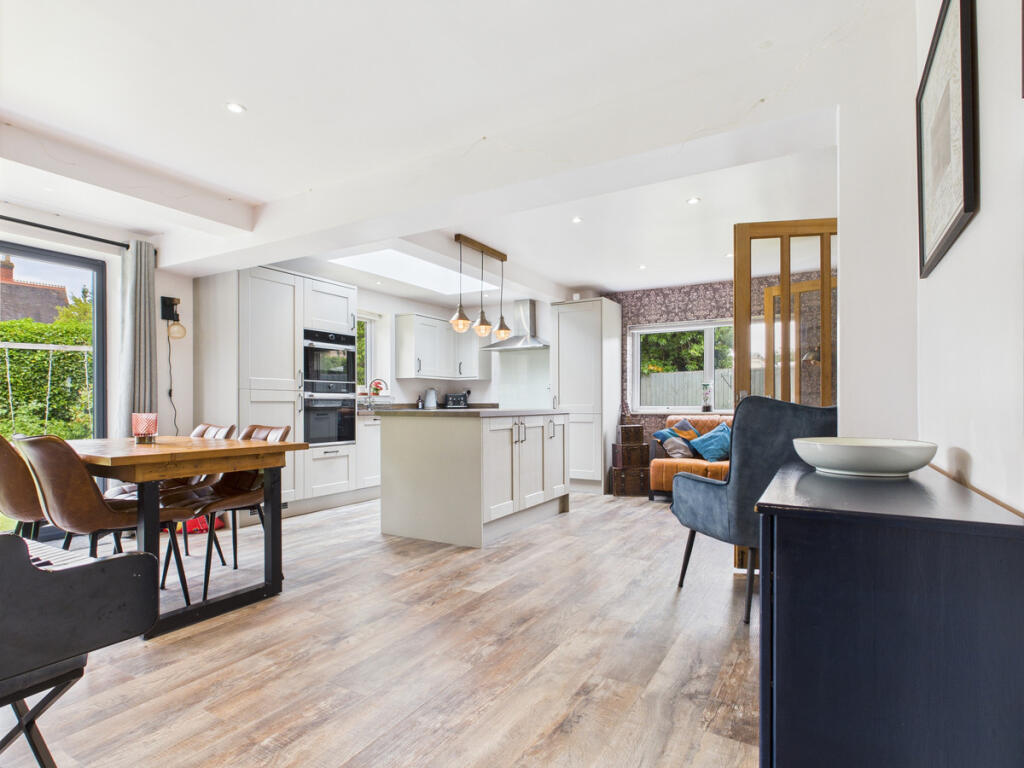 Open Plan Kitchen / Diner / Living Space