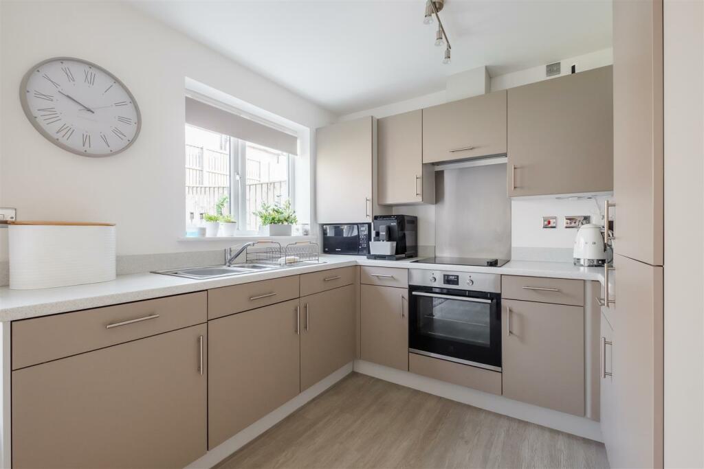 KITCHEN 3.jpg