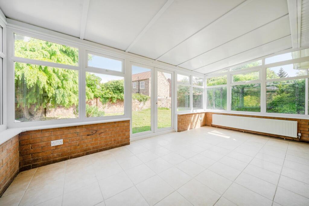 GARDEN ROOM.jpg