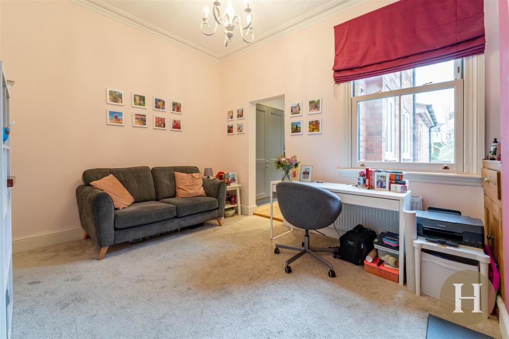 Hadleigh Estate Agents-11.jpg