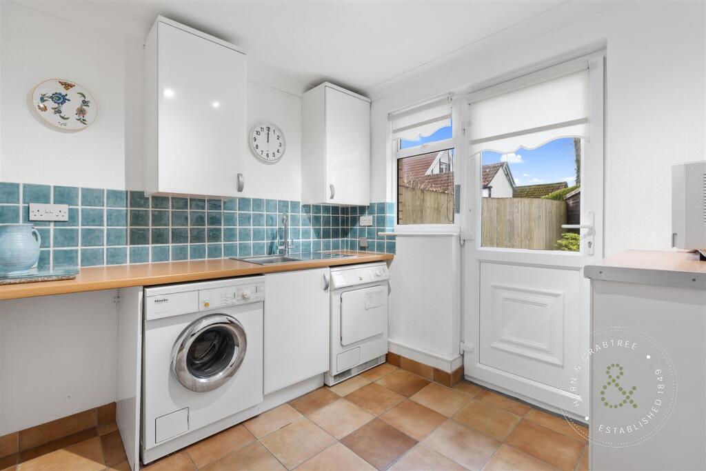 Norwood, Thornhill, HernCrabtree (10).jpg