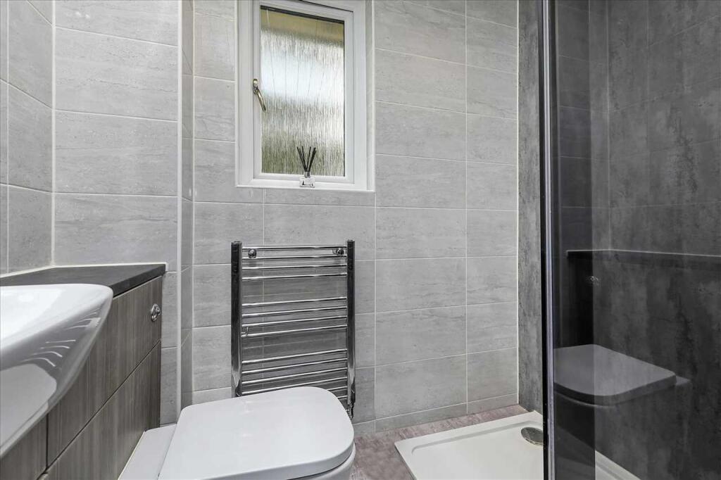 Lower Level Shower