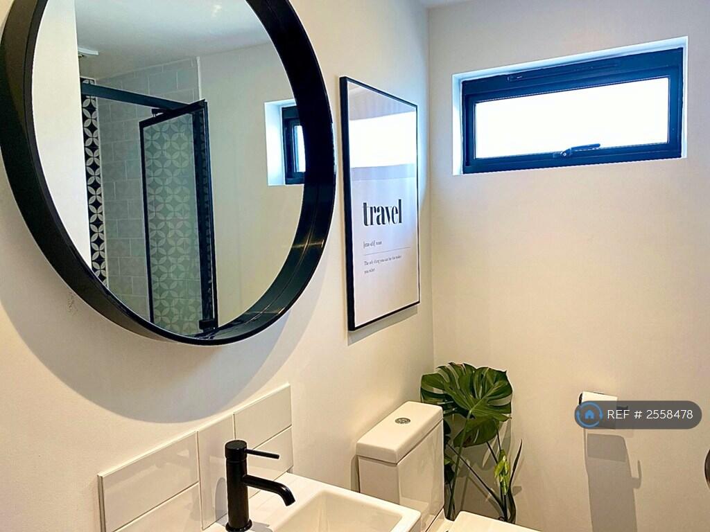 Cabin Bathroom