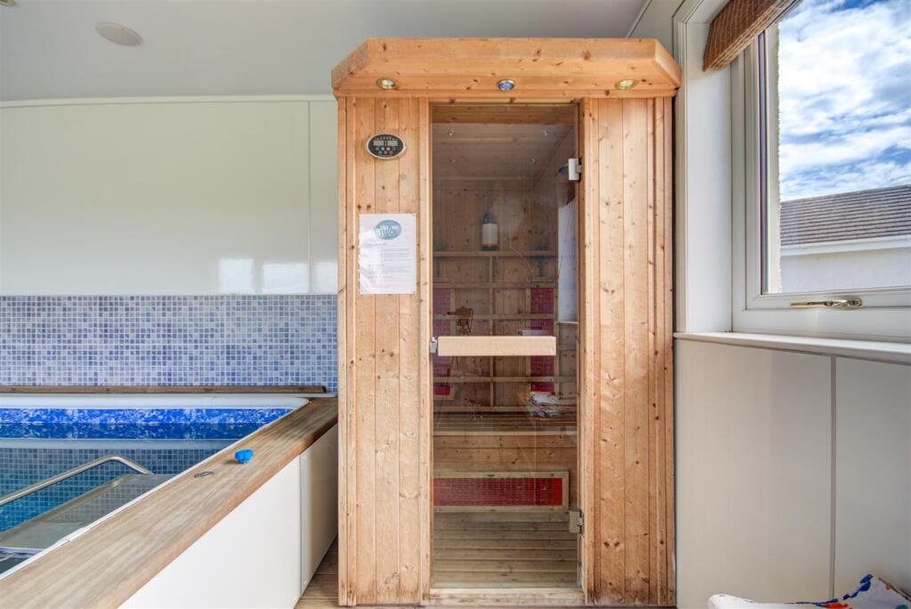 SWIMMING POOL &amp; EXERCISE ROOM