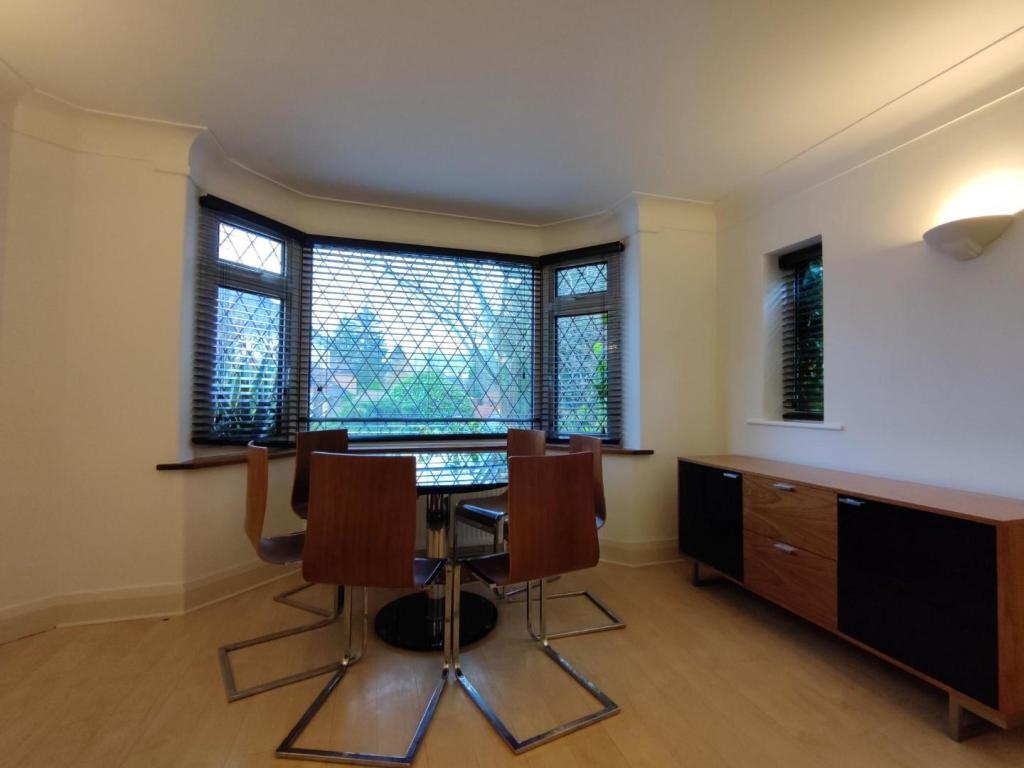 Living Dining Room 3