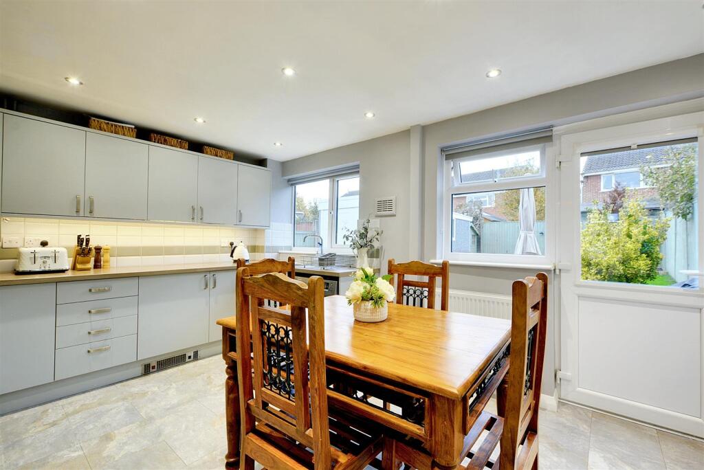 Kitchen Diner_1.jpeg