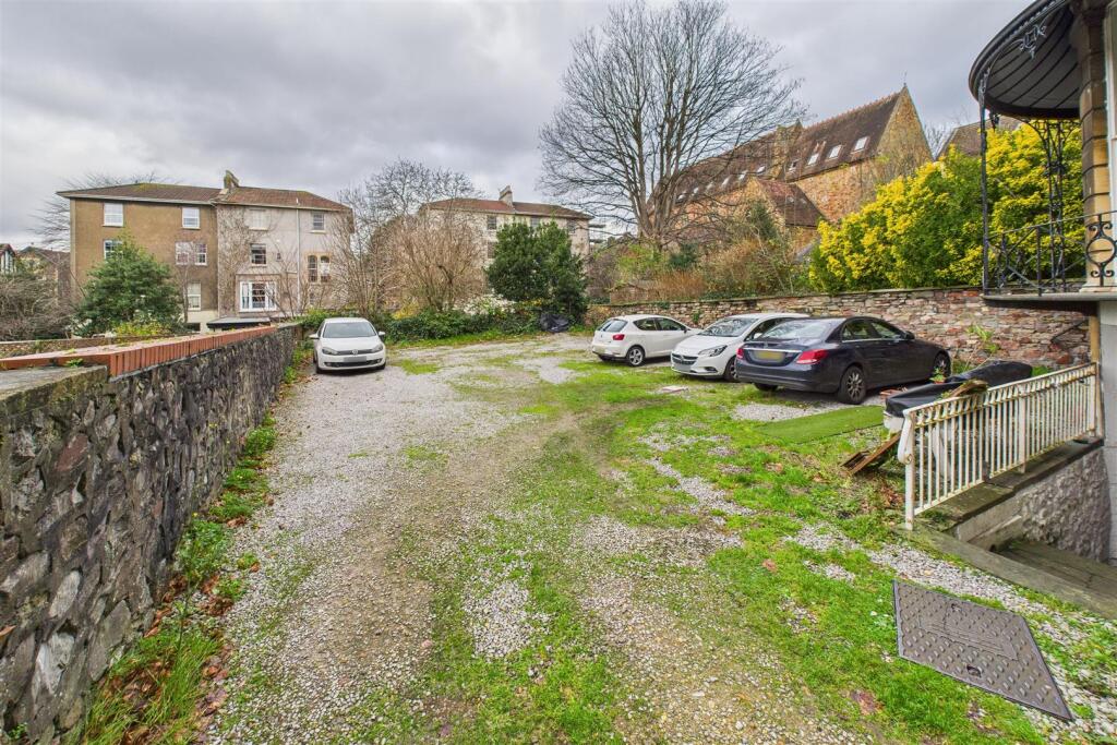 Flat 2, 21 Tyndalls Park Road, Clifton, Bristol BS