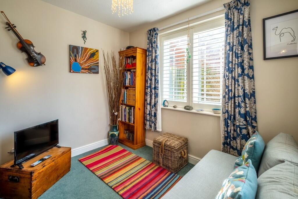 17 Clarke Close-1...