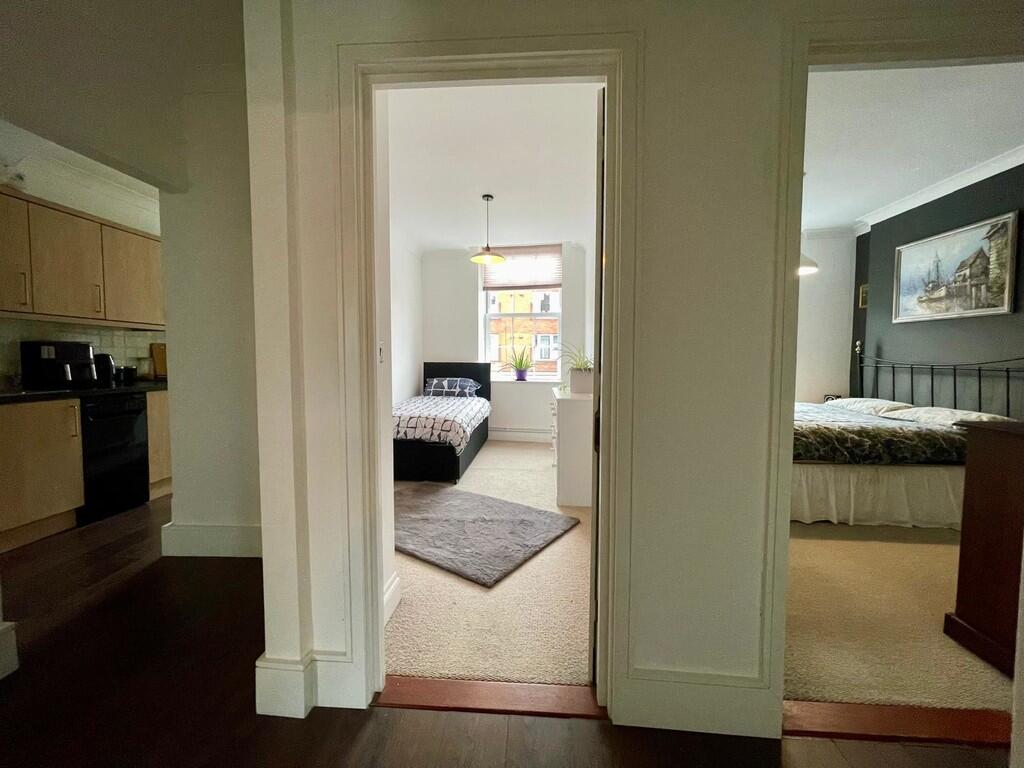 61e47f16-6475-41b...