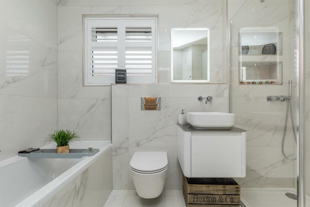 Marsh House, Woodland Drive-45.jpg