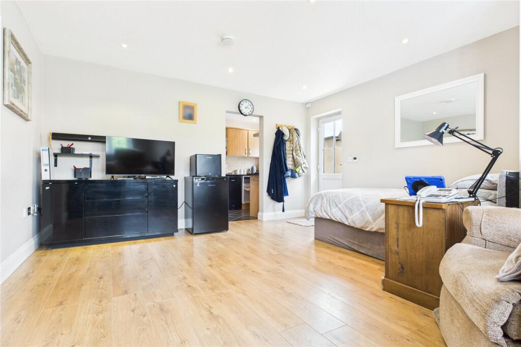 Reception / Bedroom