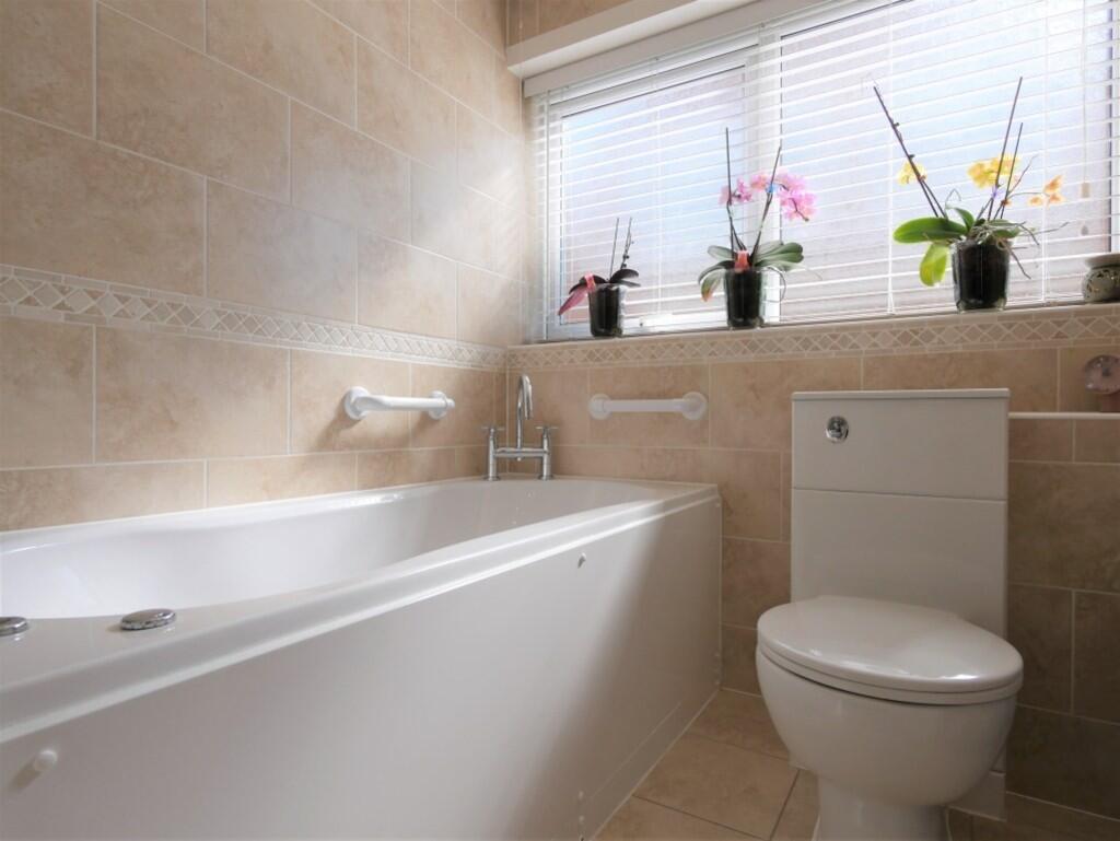 FAMILY BATHROOM F...