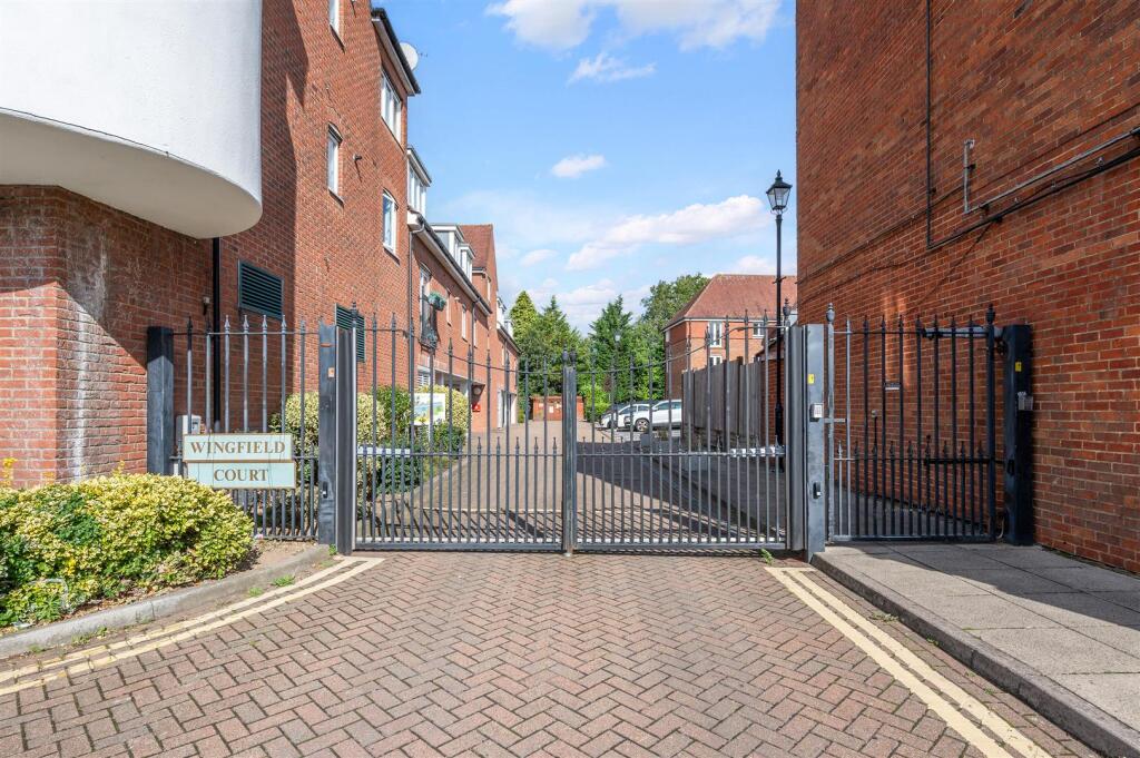 WINGFIELD COURT, 28- (20).jpg