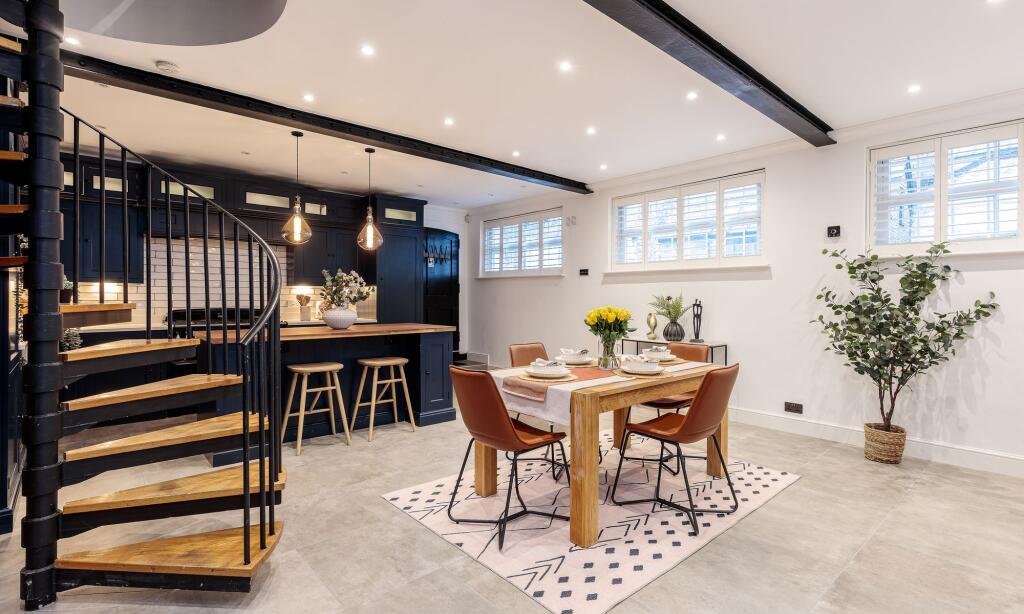 Open plan kitchen diner