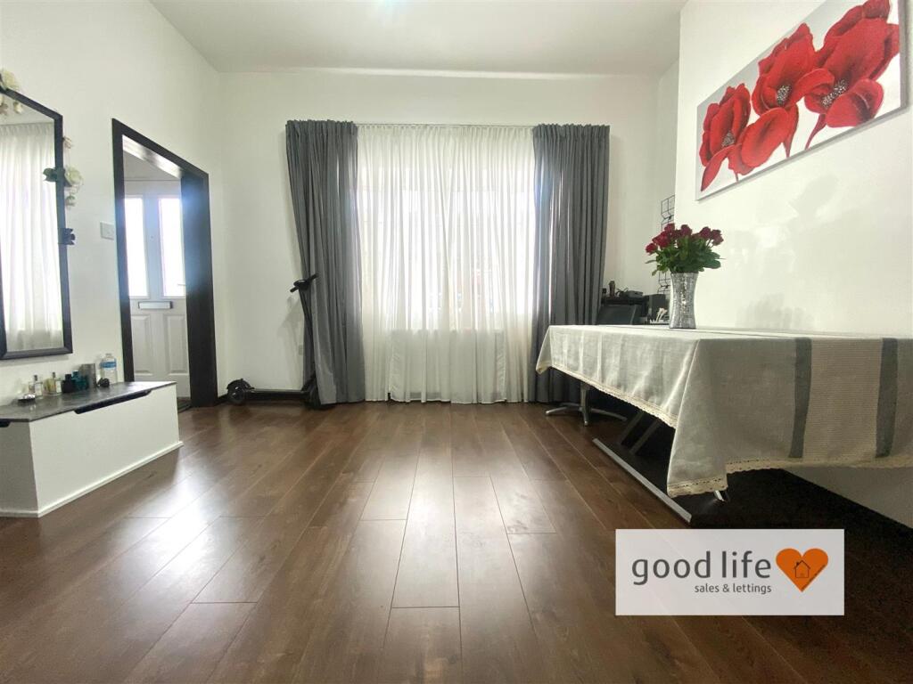 20250516_120358179_iOS - Copy63stleonardstreet.jpg