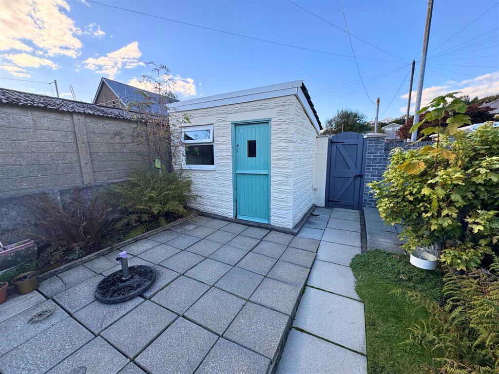 Rear Garden d (edit).jpg