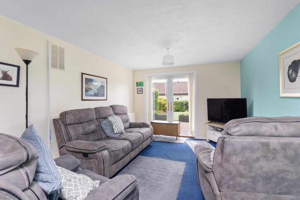 Lounge / Dining Room