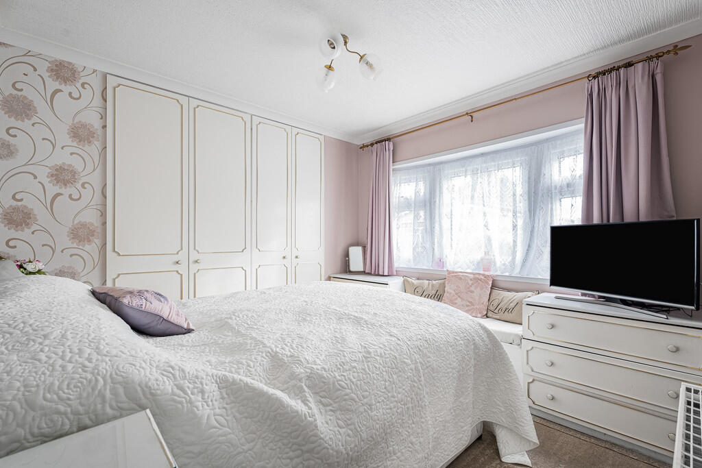 Main Bedroom (3)