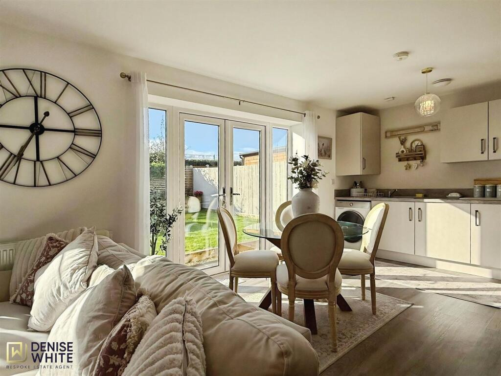 Kitchen Living Area