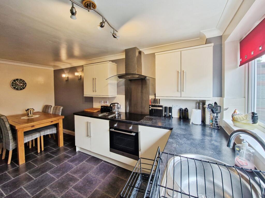 Dorset Drive, Harworth, Doncaster, DN11