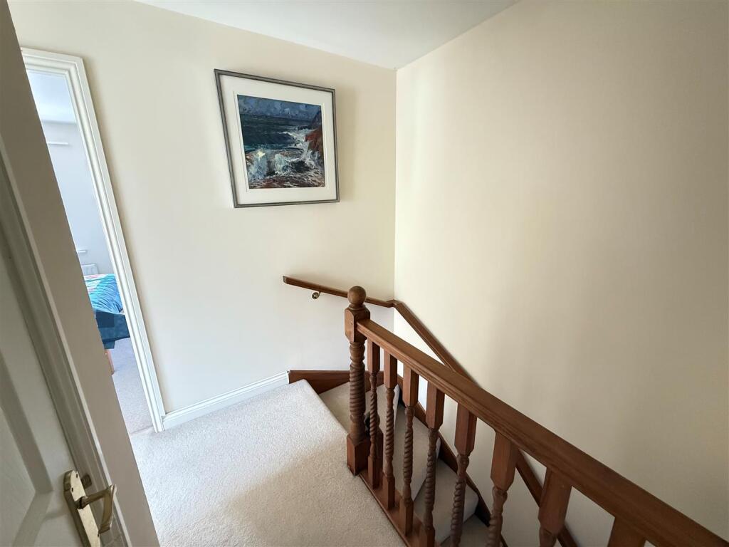 Landing gras lawn.jpg