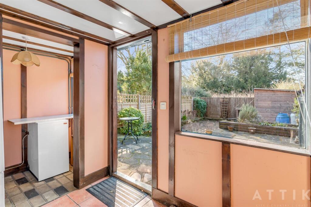 2 Stone Street Spexhall IP19 0RN (12).jpg