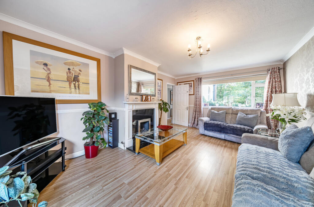 1344786-5-68a89e0...